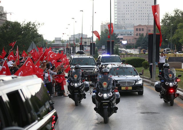 İşte yeni sisteme geçiş törenlerinden renkli kareler...