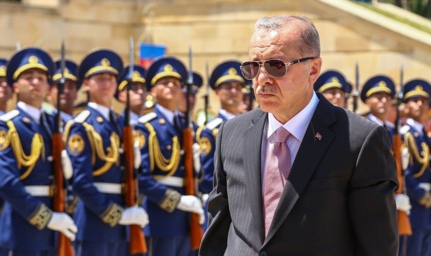 Aliyev'den Erdoğan'a samimi  karşılama