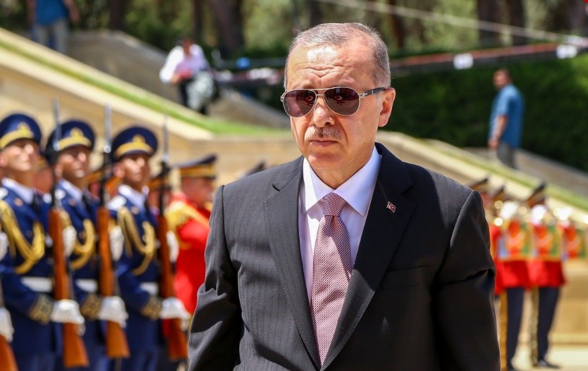 Aliyev'den Erdoğan'a samimi  karşılama