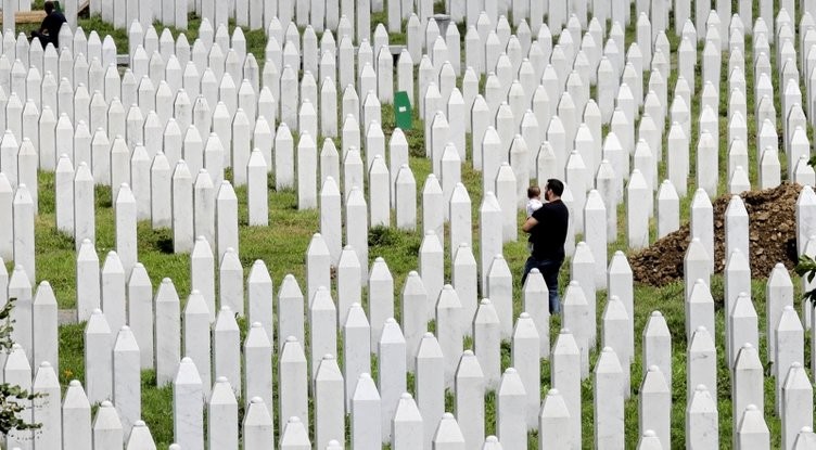 Srebrenitsa soykırımının 23. yıl dönümü 