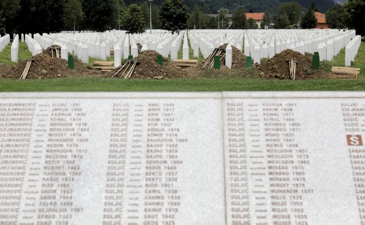 Srebrenitsa soykırımının 23. yıl dönümü 