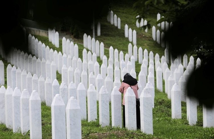 Srebrenitsa soykırımının 23. yıl dönümü 