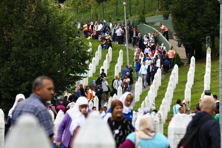 Srebrenitsa soykırımının 23. yıl dönümü 