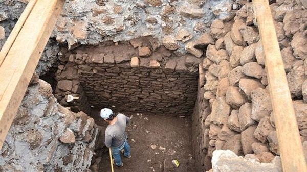 Deprem tapınağı ortaya çıkardı