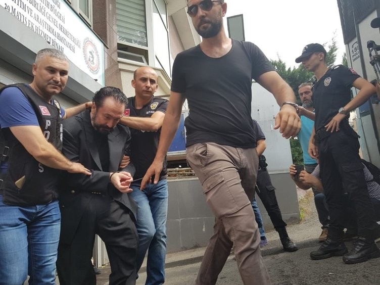 Adnan Oktar ve 'kedicikler'i cezaevine gönderildi