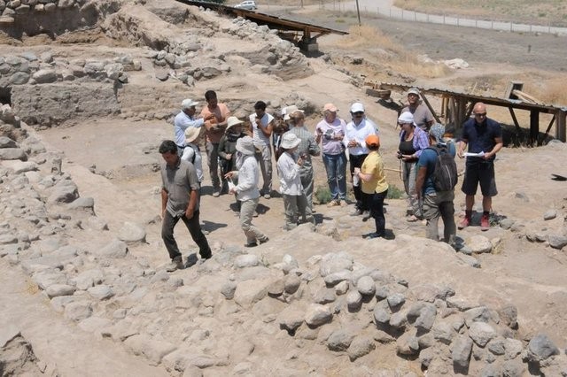 Kınık Höyük'te bir tapınak daha bulundu