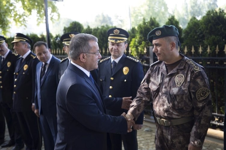 Celal Uzunkaya görevine böyle başladı! 