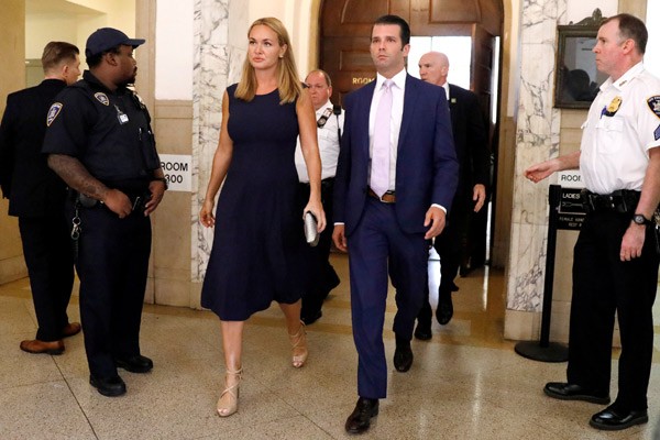 Donald Trump Jr. resmen boşandı!