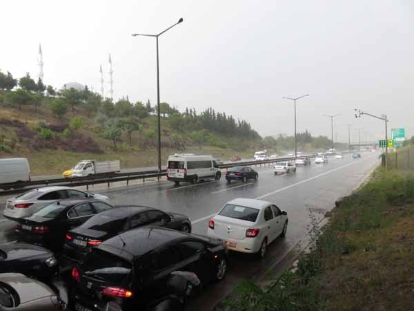 İstanbul'a dolu yağdı! 