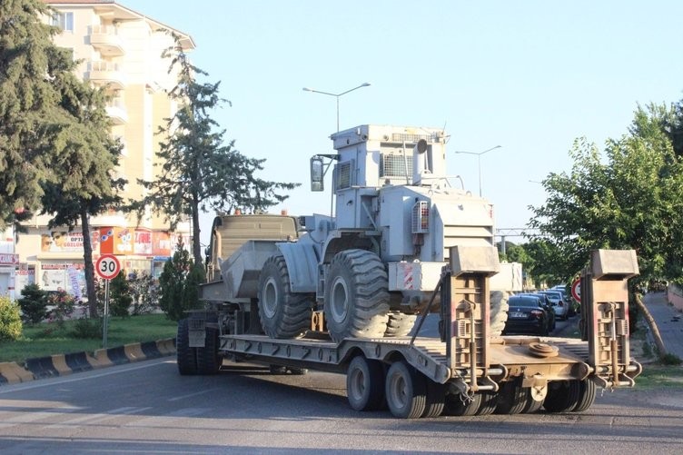 TSK'dan Suriye sınırına yoğun askeri sevkiyat!