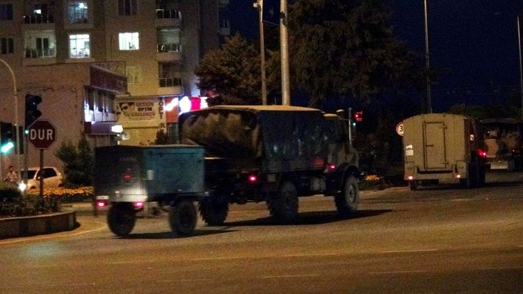 TSK'dan Suriye sınırına yoğun askeri sevkiyat!