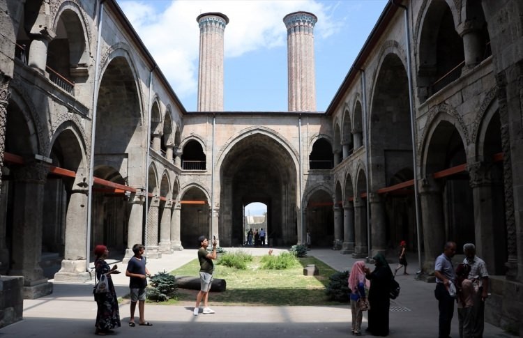 Turistler görebilmek için ülkemize akın ediyor