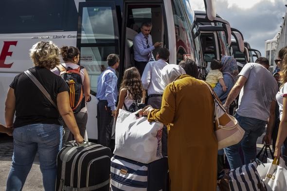 Otogarda büyük yoğunluk başladı