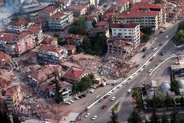 Hafızalardan silinemeyen 17 Ağustos depremi