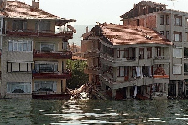 Hafızalardan silinemeyen 17 Ağustos depremi