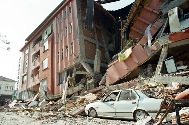 Hafızalardan silinemeyen 17 Ağustos depremi