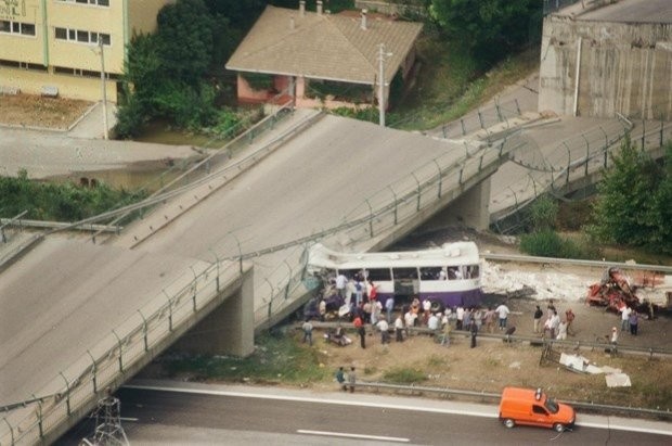 Hafızalardan silinemeyen 17 Ağustos depremi