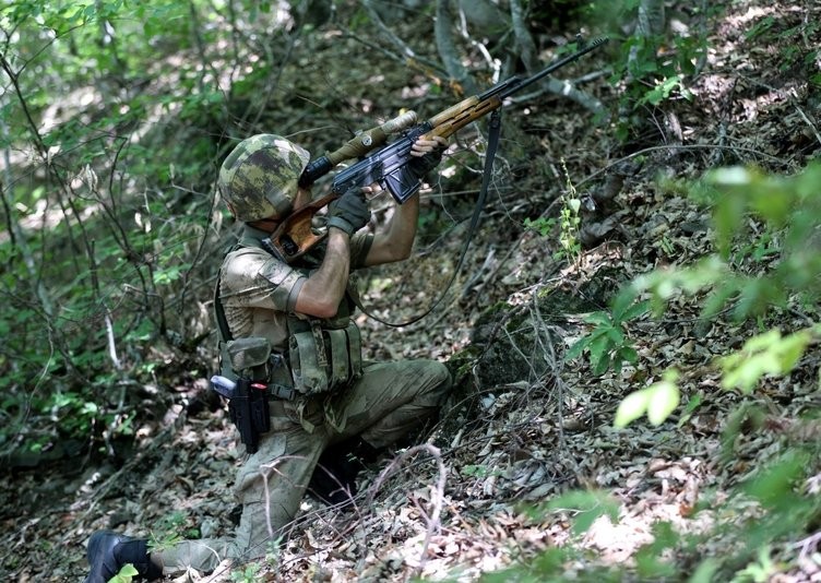 Timler son teknolojiyle teröristlerin peşinde!