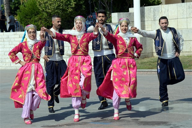 Tüm yurtta Zafer Bayramı kutlanması