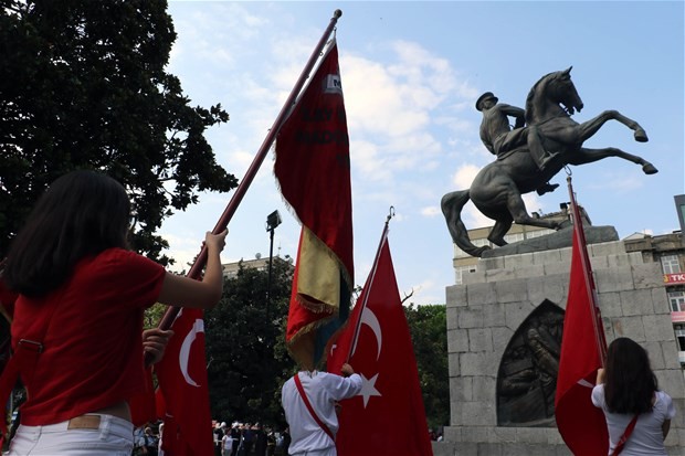 Tüm yurtta Zafer Bayramı kutlanması