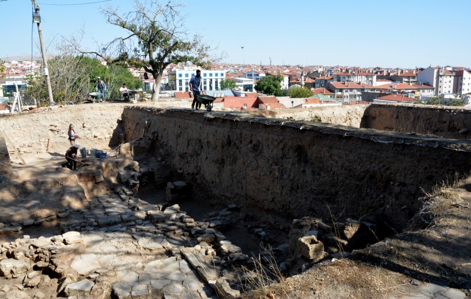 800 yıllık Ahi ocakları bulundu