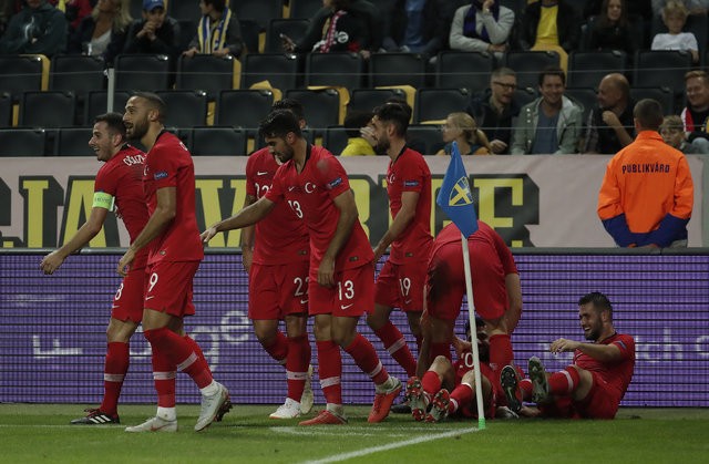 Emre Akbaba 2 golle muhteşem dönüşe imza attı, sosyal medyayı salladı