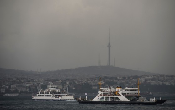 İstanbul'da gökyüzünü kara bulutlar kapladı