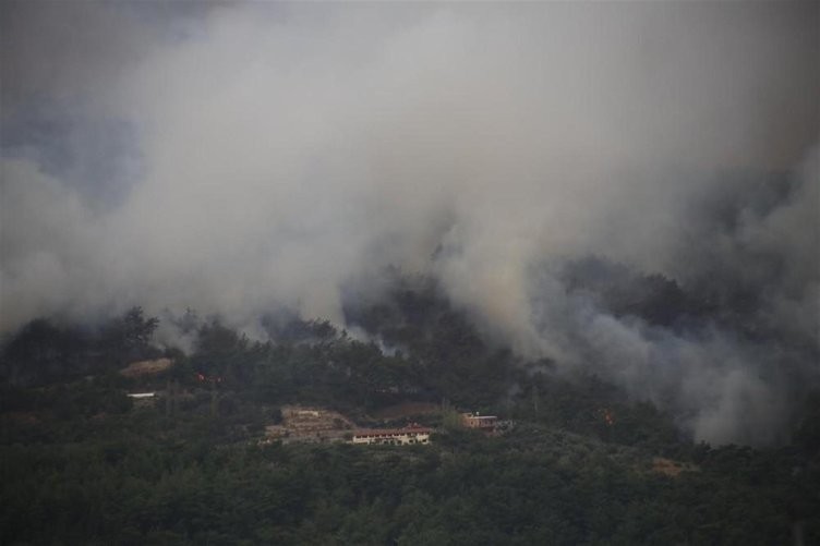 Hatay'daki yangından görüntüler