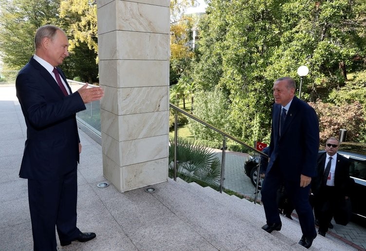 Putin, Erdoğan'ı Soçi'de böyle karşıladı 