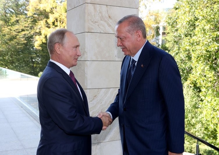 Putin, Erdoğan'ı Soçi'de böyle karşıladı 