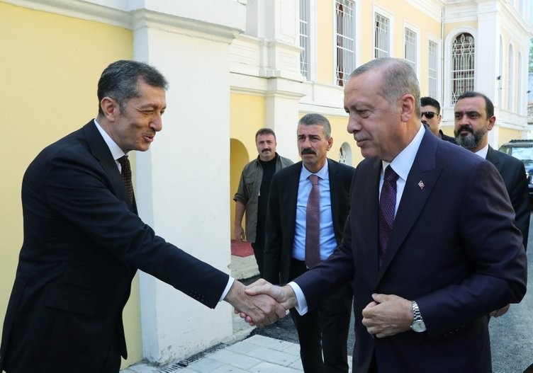 Erdoğan'ı öğrenciler böyle karşıladı