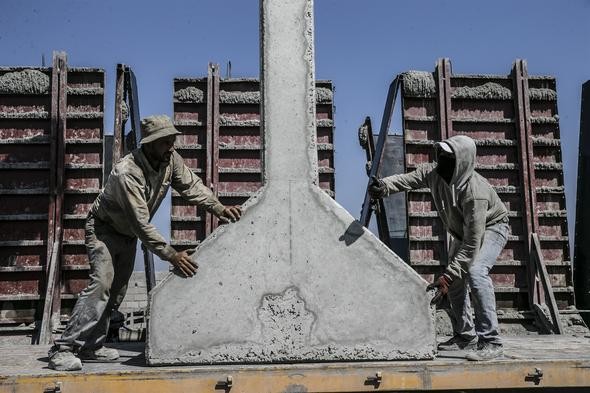 İdlib’de gözlem noktalarına beton blok sevkiyatı