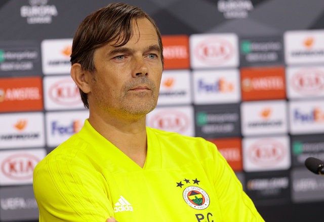 Fenerbahçeli taraftarlardan Cocu isyanı