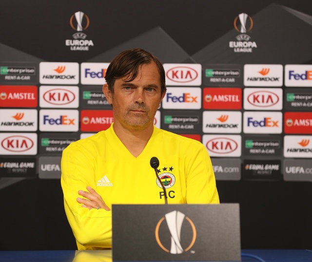 Fenerbahçeli taraftarlardan Cocu isyanı