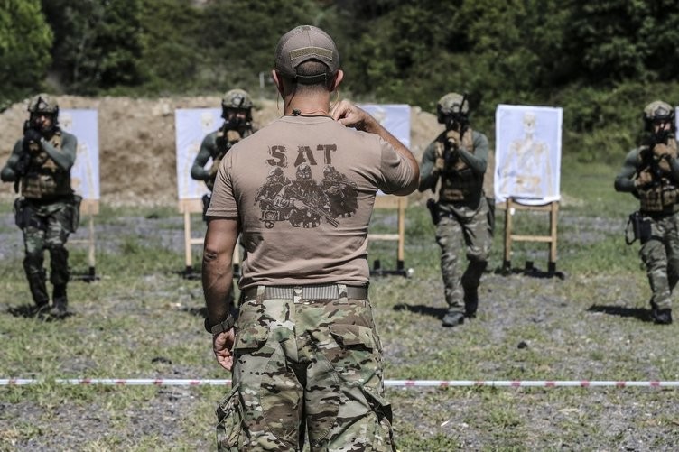 İşte SAT komandolarının nefes kesen eğitimi!