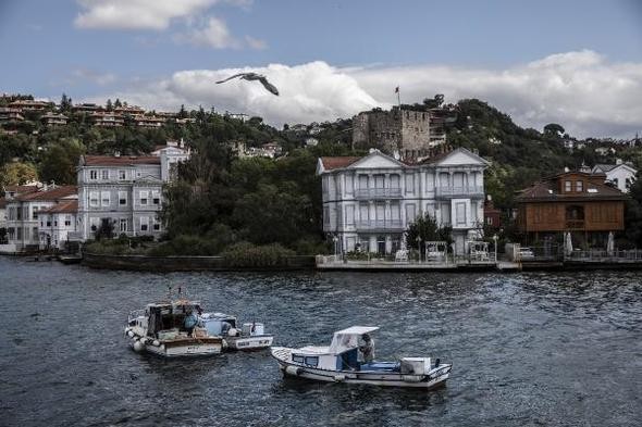 İstanbul Boğazı'nda satılık 60 yalı