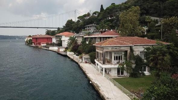 İstanbul Boğazı'nda satılık 60 yalı