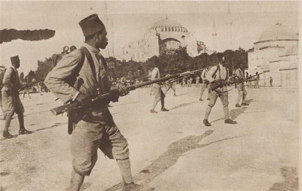 Arşivden çıkan eski İstanbul fotoğrafları