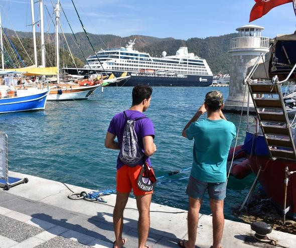 Malta bayraklı lüks yolcu gemisi Marmaris limanına demir attı