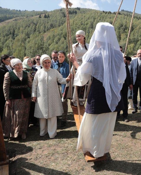 Emine Erdoğan Kırçın Yaylası'nda