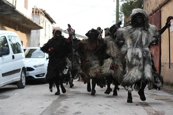 Balıkesir'in kurtuluş coşkusuna 'tülütabaklar' damga vurdu