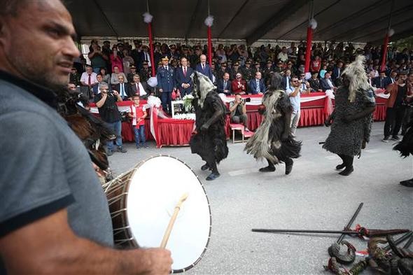 Balıkesir'in kurtuluş coşkusuna 'tülütabaklar' damga vurdu