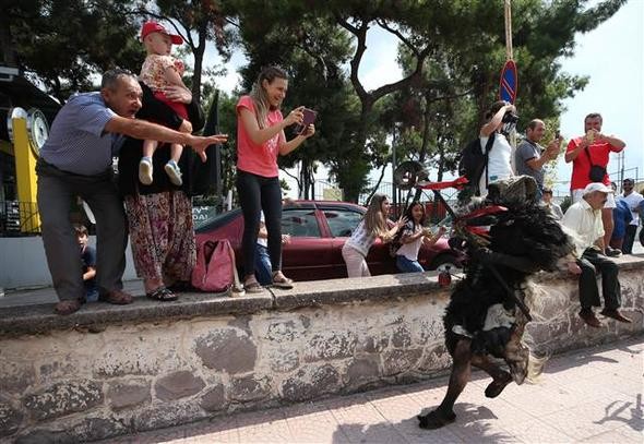 Balıkesir'in kurtuluş coşkusuna 'tülütabaklar' damga vurdu