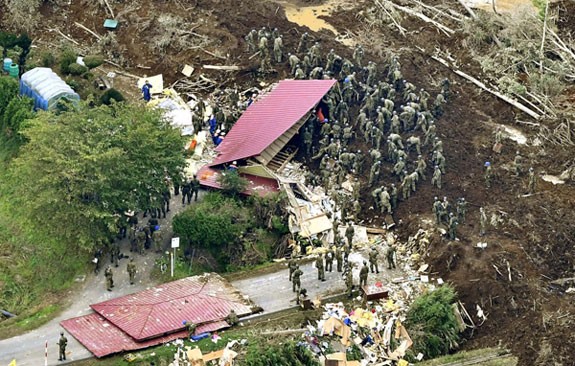 Deprem dağları devirdi!