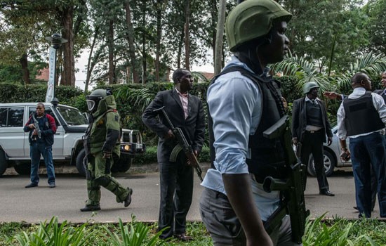 Nairobi'de otele bombalı, silahlı saldırı: 14 ölü