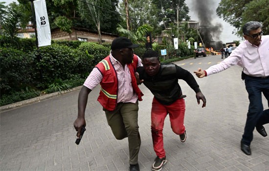 Nairobi'de otele bombalı, silahlı saldırı: 14 ölü