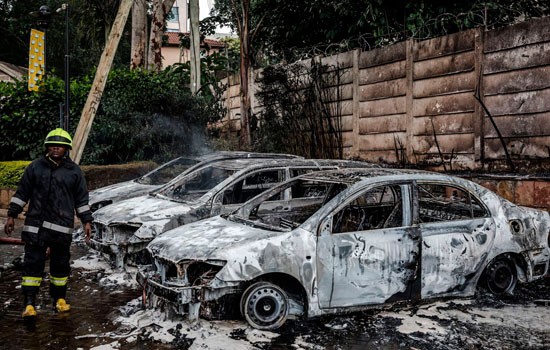 Nairobi'de otele bombalı, silahlı saldırı: 14 ölü