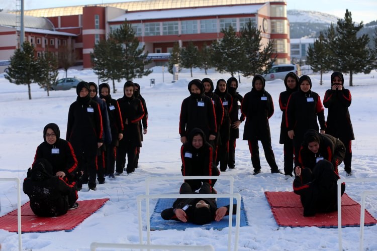 Zorlu kış koşullarında eğitim