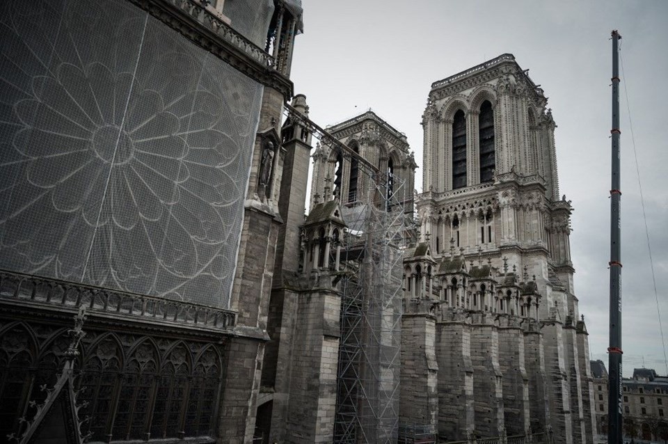 Notre Dame Katedrali'nde son durum