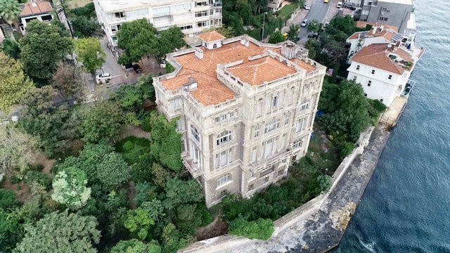 Tophane Müşiri Zeki Paşa Yalısı rekor fiyata satışa çıkarıldı